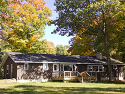 Outside view of Kenozha private cabin 